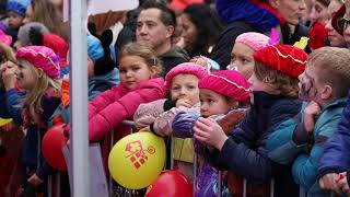 Grote drukte bij Sinterklaas intocht Ede [upl. by Enutrof]