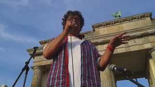 Diether Dehm auf der Montagsmahnwache am Brandenburger Tor in Berlin am 090614 [upl. by Emogene]