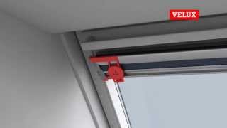 Instalación Cortina de oscurecimiento VELUX [upl. by Shriver638]