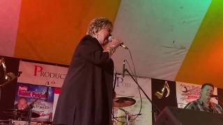 Compilation de Julie Daraiche au festival de StPaulin 2017 Ne pas oublier de vous abonnez [upl. by Akieluz881]