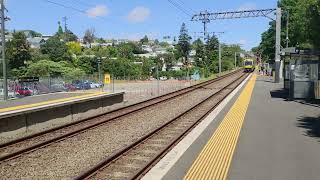 6 Carriage Electric Train Passing Parnell [upl. by Vachell]