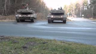 2 Panzer parken genau vor mir ein [upl. by Eenat]