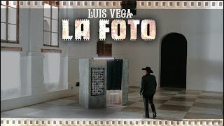 Luis Vega  La Foto Video Oficial [upl. by Kenwood970]