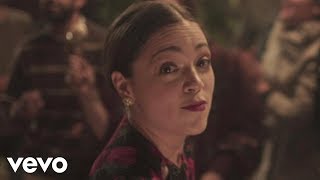 Natalia Lafourcade  Tú sí sabes quererme en manos de Los Macorinos [upl. by Ros]