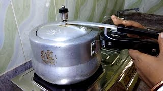 Brown rice in Pressure Cooker  ब्राउन राइस रेसिपी इन हिंदी [upl. by Retnyw]