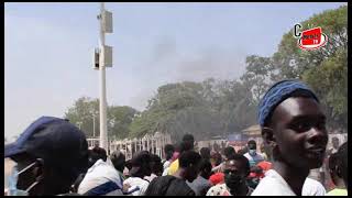 Urgent Manifestation à Thiès Ça chauffe au Rond Point Champs de Course pour la libération de Sonko [upl. by Devine]