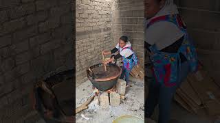 Cocineras Tradicionales frijolitos Oaxaca labranzadecirios mixtecaoaxaqueña pueblosmixtecos [upl. by Leunamne441]