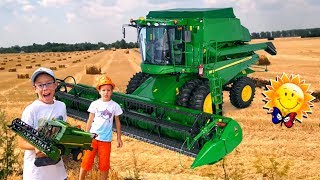 Où pousse le pain Examen des jouets et jouer avec Nick et Yura Moissonneuse John Deere [upl. by Daphie]