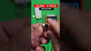 How to Test Gadgets Batteries with Multimeter  AA AAA CR2032 9V [upl. by Chastain]