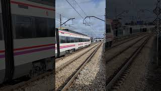 Renfe 446 en el Barrial [upl. by Kcirb876]