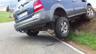 Kia Sorento with ARB rear difflock Bloqueo de diferencial trasero ARB modificado [upl. by Bil]