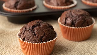 Muffin con gocce di cioccolato  Semplicissimi [upl. by Nibas591]