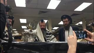 Rubashkin Bentching Gomel In 770 [upl. by Plantagenet767]