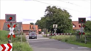 Bahnübergang Westerstede Ocholt  German Railroad crossing  Duitse Spoorwegovergang [upl. by Juditha]