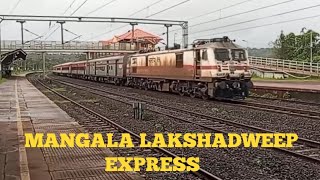 12618 Hazrat Nizamuddin Ernakulam Mangala Lakshadweep Express skipping Karmali [upl. by Halda]