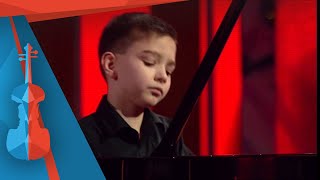 Virtuózok 2014  2 Középdöntő  Kicsik  Boros Misi  Chopin Giszmoll Polonaise [upl. by Zindman964]