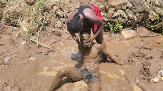 AFRICAN VILLAGE MUD BATH WITH A BEAUTIFUL LADY ❤️❤️🎉 [upl. by Thornie]