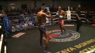 Ils gagnent leur vie en faisant des combats de boxe thaï à Pattaya [upl. by Alina144]