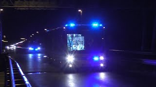 Politie begeleidt ambulance bus met coronapatiënten van Breda naar Groningen [upl. by Erinna]