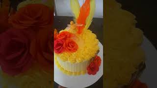 Lets decorate a cake 😍🌼 කහ පාටින් කේක් එකක් ලස්සන කරමු [upl. by Ontina]