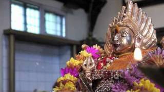 Durga Suktam  Veda mantra chanting at Prashanthi Nilayam Sathya Sai Baba [upl. by Rapsac353]