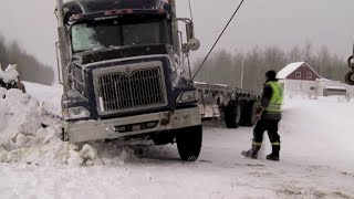 Québec sur les routes de lextrême [upl. by Durarte994]