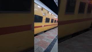 06236 SVMT Bengaluru Special Fare Chhat Puja Special DNR to SVMB Arriving in RDM Station travel [upl. by Ihcekn]