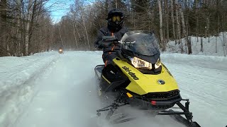 SkiDoo Renegade Sport 600 EFI  Action moteur sport MOTONEIGE [upl. by Ytinirt]