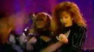 Reba McEntire  You Keep Me Hangin On [upl. by Amador]