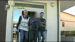 Blitz anticamorra a Caserta sequestri e arresti nel clan Belforte [upl. by Dnalsor]