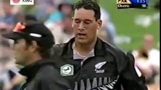 Daryl Tuffey 4 for 24 High Class Swing Bowling 2nd ODI v Pakistan at Napier 20 Feb 2001 [upl. by Eslehc]