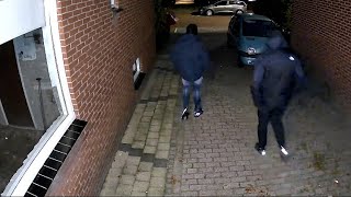 Inbrekers gefilmd in Hengelo wie zijn deze mannen [upl. by Eiralam]