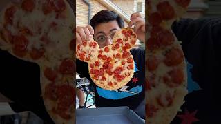 Fa SCHIFO La Pizza di DISNEYLAND 🏰 youtubechamps [upl. by Phare]