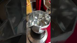 摩卡壺 Bialetti Brikka加壓 2杯份 ω 又有新款！ [upl. by Aubyn]