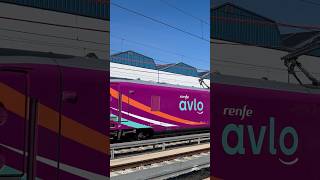 Nuevo Tren Renfe Avlo 106 Avril en Madrid [upl. by Nahtannoj]