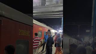 Vijayawada railway Junction Andrah Pradesh travelblog indiantourshortvideo indianrailways [upl. by Onurb]