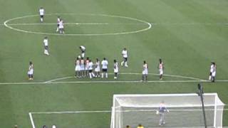 Golaço de Fabio Santos de falta contra o Santos Corinthians x Santos 20022011 [upl. by Wyatan145]