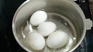 अंडे उबालने का सही और परफेक्ट तरीका how to boil eggs how to boil eggs perfectly [upl. by Crescen]