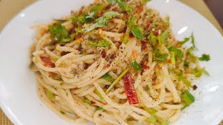 Spaghetti Aglio e olio  Easy pasta recipe [upl. by Afrika]