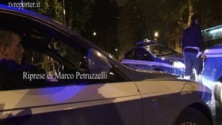 VOLANTE 113 RAPINANO UNA RAGAZZA E FERISCONO UN AGENTE ARRESTATI [upl. by Gibbon]