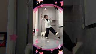 apt 🙋‍♂️This Song is Stuck in My Head🤣music dance dancingbaby kpop hiphop rosè brunomars [upl. by Ahsai287]