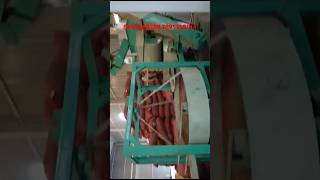 मूंगफली से दाना निकालने वाली मशीन Groundnut Decorticator farming farmequipment agriculture viral [upl. by Drofwarc]