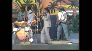 Gregory isaacs Live Sunsplash 1985 [upl. by Elletnuahs174]