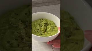 Guacamole con Ajo y Albahaca Fácil y Rápido  Receta Saludable en 5 Minutos shorts [upl. by Yorled670]