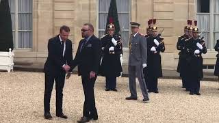 L’arrivée du Roi Mohammed VI à l’Elysée en vidéo [upl. by Eniamreg]