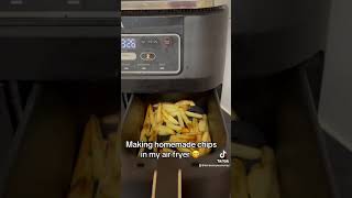 Making homemade chips in air fryer food cooking homemade chips airfryer goldenbrown cooked [upl. by Aratehs130]