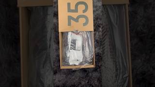 DH gate  Yeezy 350 boost dhgate dhgateshoes reps haul fashion drip [upl. by Nnylav]