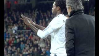 Primera rueda de prensa de Adebayor con el Real Madrid [upl. by Anul968]