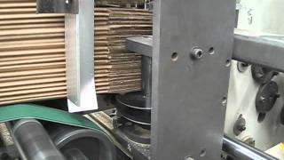 Maquina para hacer caja de carton corrugado sammex [upl. by Lanam]