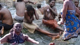 village vlogsAfrican Village girlsbath In the riverafricanvillage africanculturevillagelife [upl. by Lipinski831]